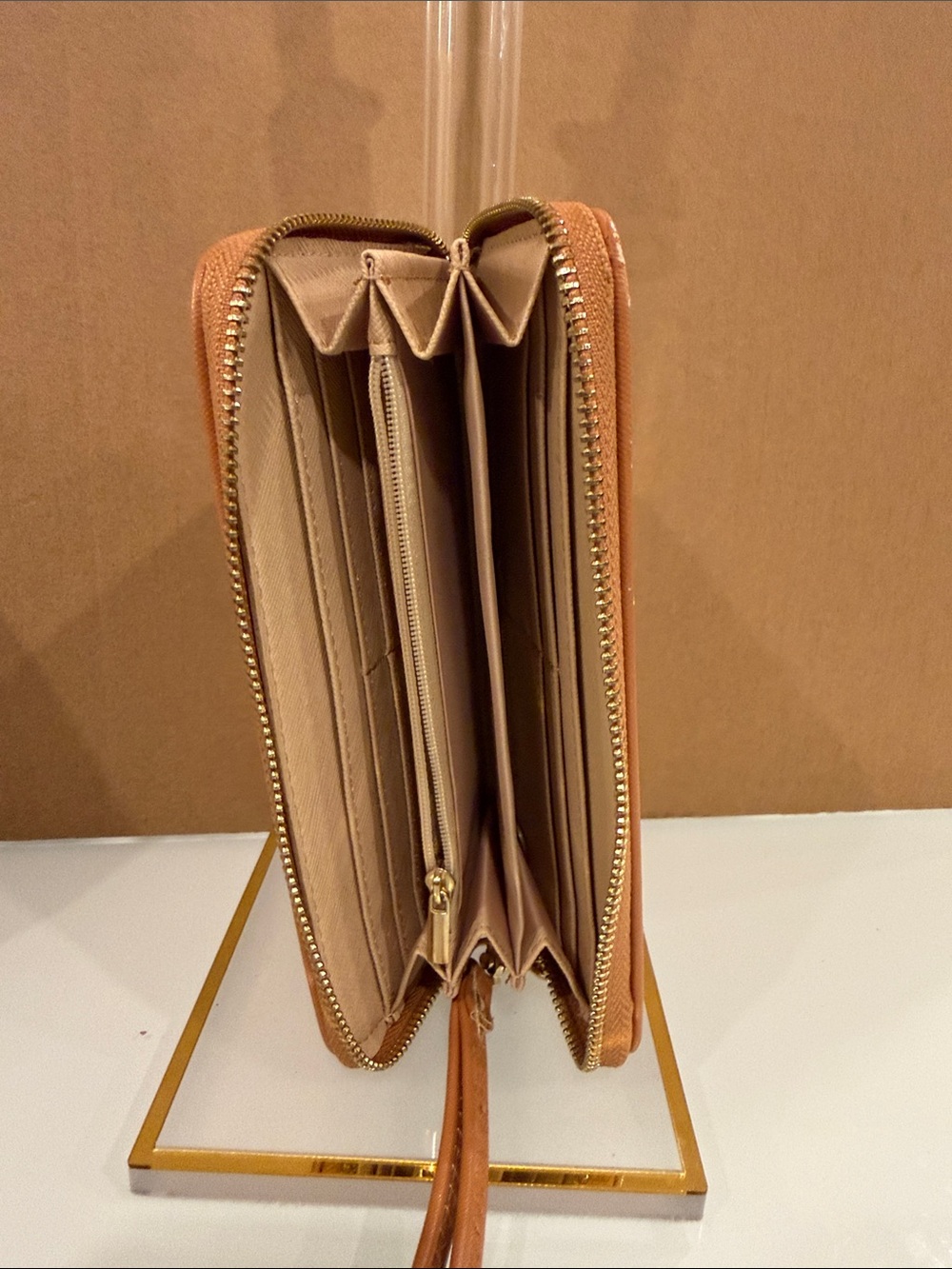 Tory Burch Caramel Tan Wristlet with Gold Logo Medallion - Picture 7 of 8